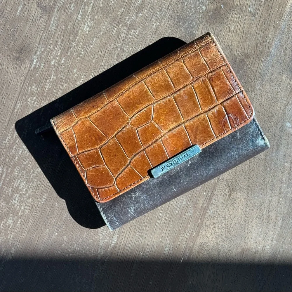 Vtg Fossil Women’s Leather Wallet – Brown Croc Embossed Two-Tone